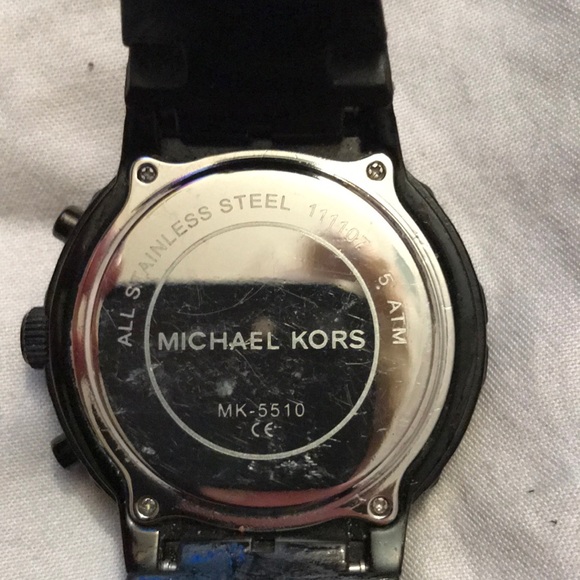 Watch - Picture 2 of 3